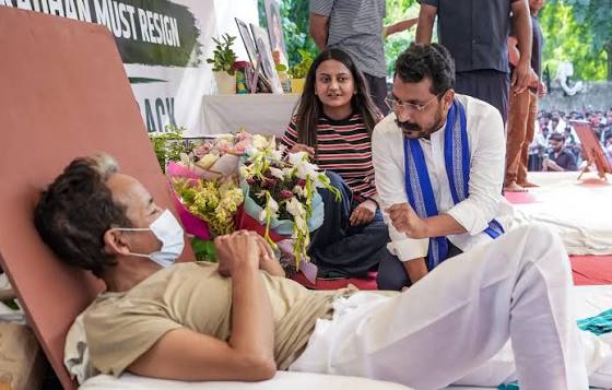 कुणाल कामरा और चंद्रशेखर आज़ाद CJP प्रदर्शन में पहुंचे, NEET छात्रों का आंदोलन 25वें दिन तेज
