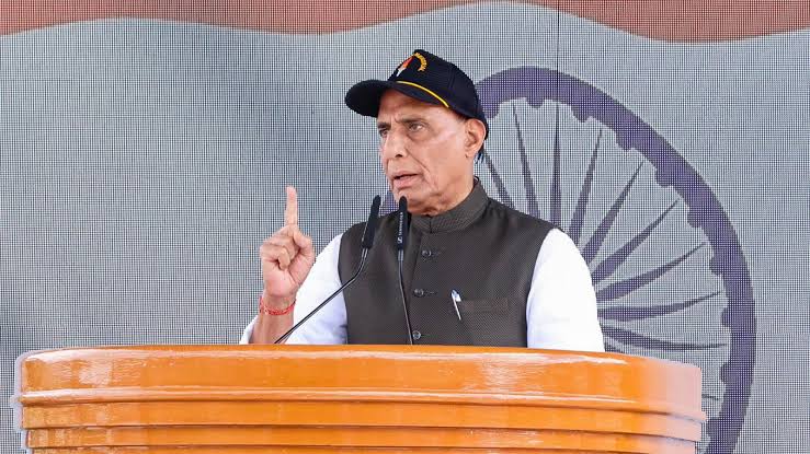 राजनाथ सिंह पाकिस्तान से बातचीत सिर्फ़ PoK पर
