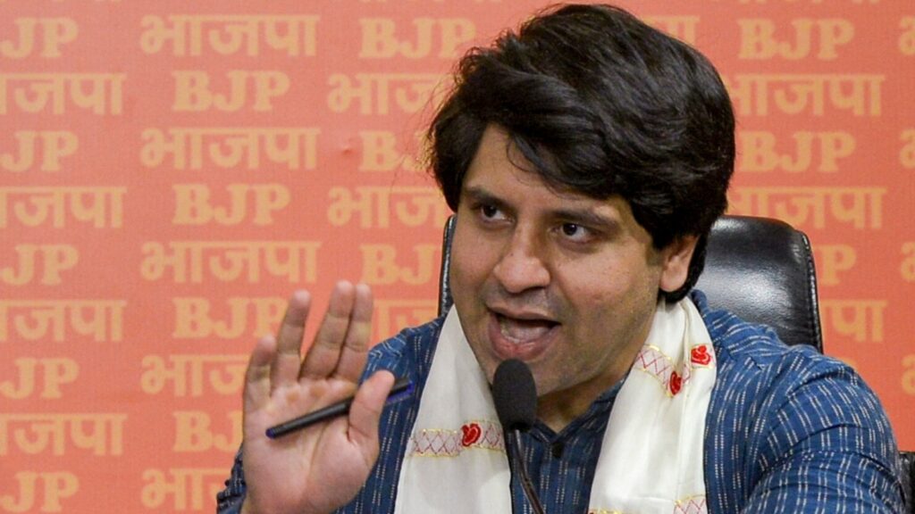 शहजाद पूनावाला ने BJP से दूसरी बार इस्तीफा दिया। उन्होंने राष्ट्रीय प्रवक्ता पद और पार्टी की प्राथमिक सदस्यता से मुक्त करने की अपील की।