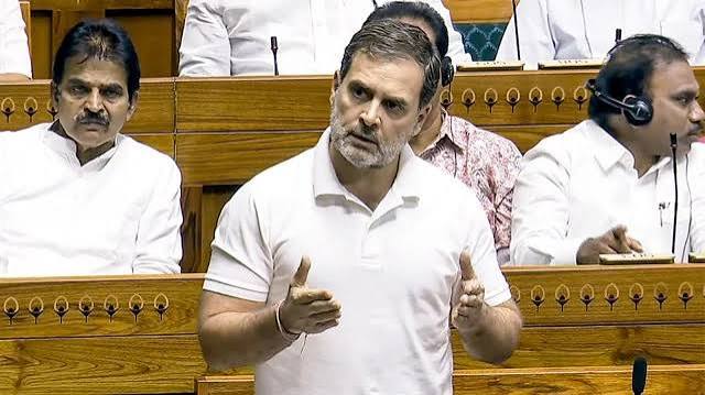 अमित शाह राहुल गांधी NEET छात्र प्रदर्शन
